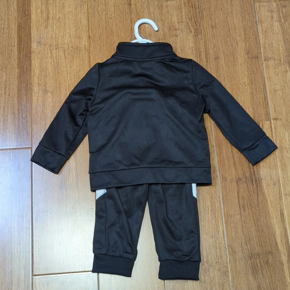 Puma 2 Piece Black & White Baby Track Suit 6-9 Months - Picture 7 of 7